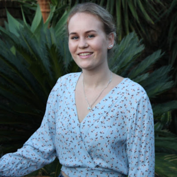 Meet your Posher, Arynn-lee - Picture 1 of 1